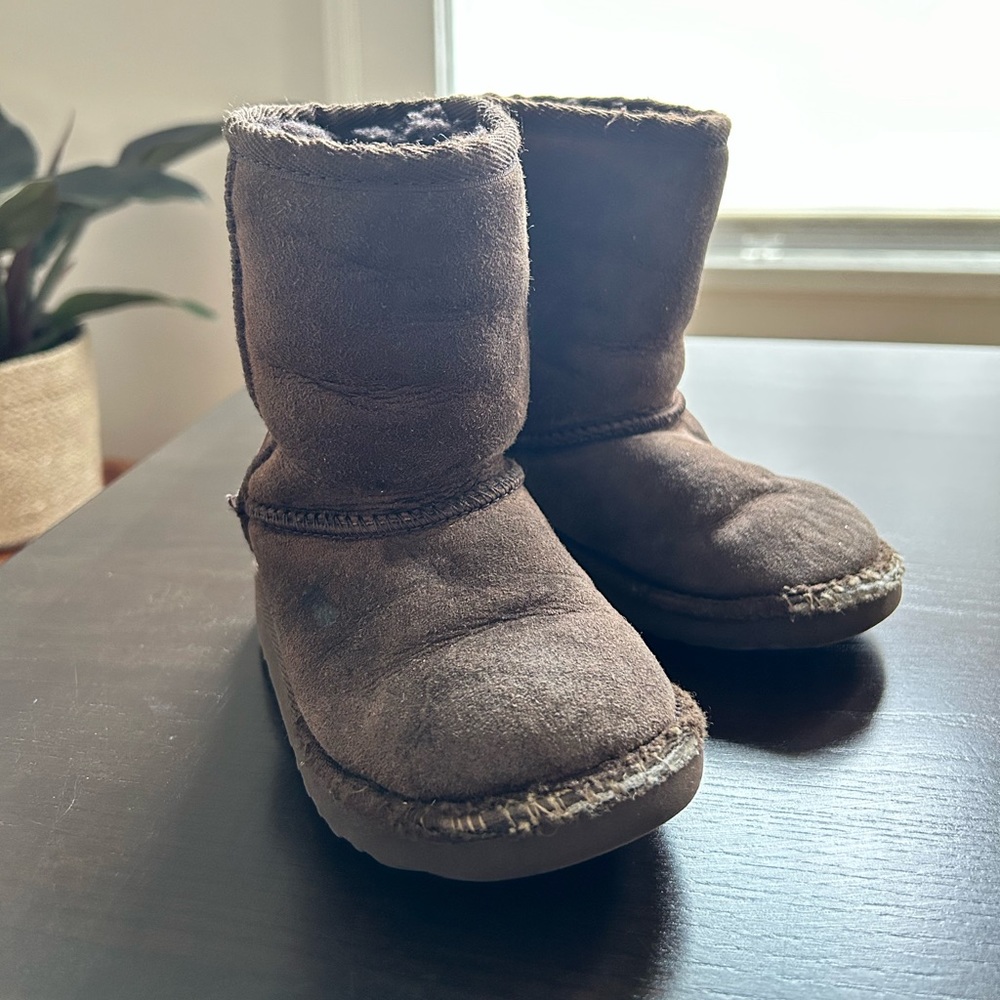 UGG Boots 8T